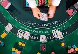 Tim dukungan pelanggan bet win siap membantu melalui multiple channels komunikasi